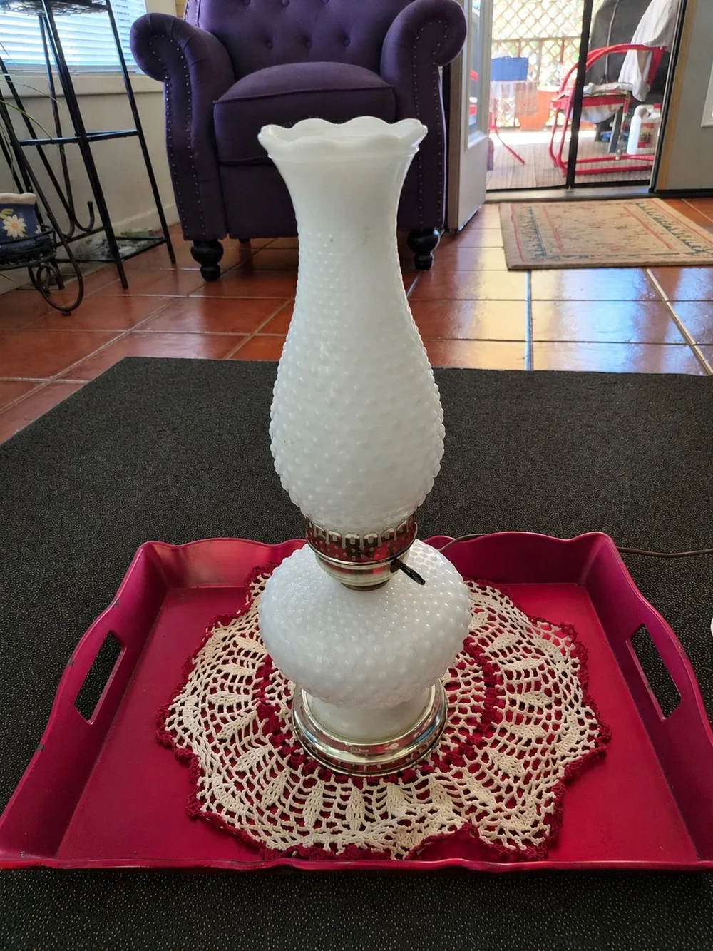 Vintge White Hobnail Milk Glass Table Lamp